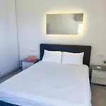 Joyscape Beachfront Апартаменты *