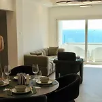 Joyscape Beachfront Апартаменты Ларнака