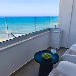Апартаменты Joyscape Beachfront