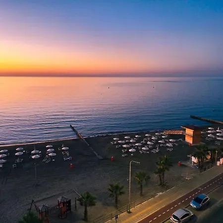 Joyscape Beachfront * Larnaka